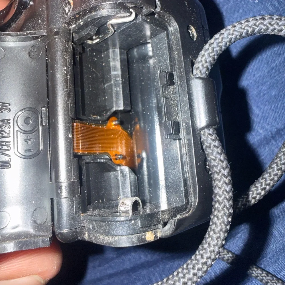 Canon Sure Shot 70 Zoom 35mm Film Point and Shoot Camera Damaged Corner See Pics
